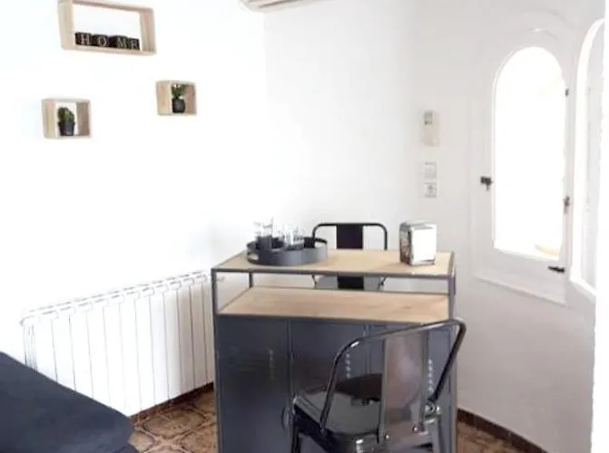 Βίλα Sunny In With Private Pool And Sea View